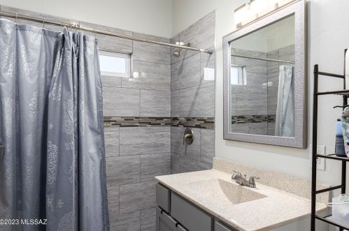 934 7th St, Tucson AZ  85719-5305 exterior