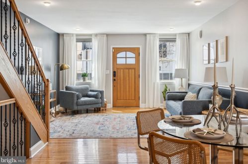 1627 Carpenter St, Philadelphia PA  19146-2005 exterior