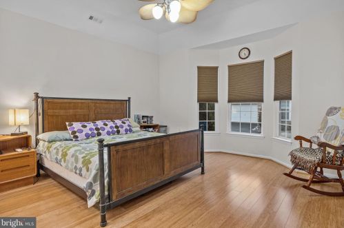 58 Villa Dr, Warminster PA 18974-3781 exterior