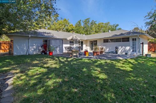 1961 Ardith Dr, Concord CA 94523-2826 exterior