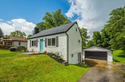 438 Moon Clinton Rd, Moon Twp, PA 15108-3824