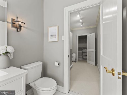 4000 Cathedral Ave, Washington DC 20008-1504 exterior