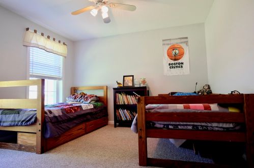 285 Elm St, Concord NH 03303-3322 exterior