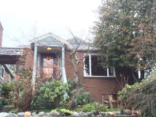 726 76th St, Seattle WA  98103-4723 exterior