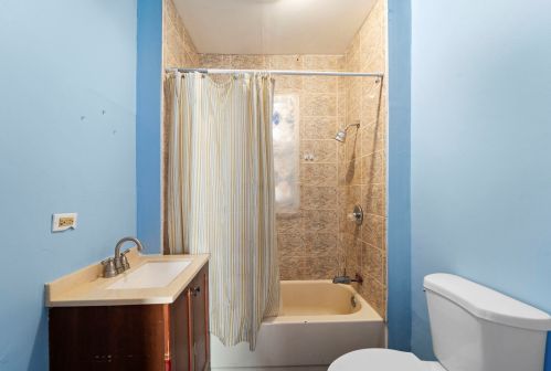 2140 Laramie Ave, Chicago IL 60639-3103 exterior