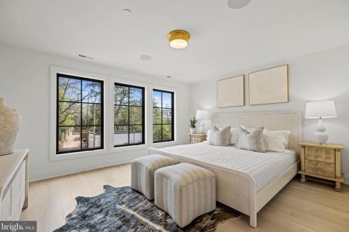 1667 Avon Pl, Washington DC 20007-2959 exterior