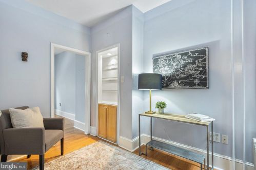 1510 10th St, Philadelphia PA 19147-6327 exterior