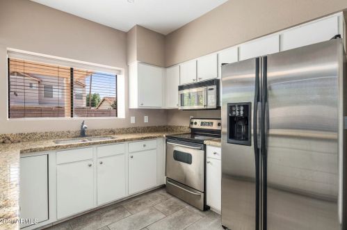 4523 Bluefield Ave, Phoenix AZ 85032-1420 exterior