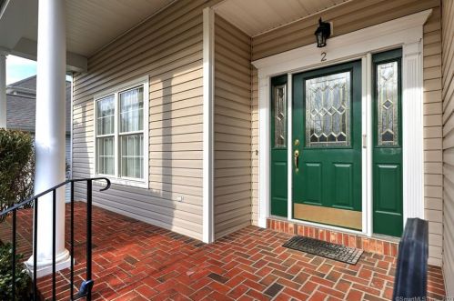 2 Jasmine Cir, Milford, CT 06461-1788