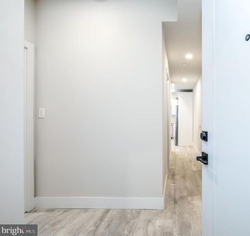 2556 University Pl, Washington, DC 20009-4509