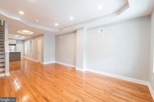 1655 56th St, Philadelphia, PA 19143-5305