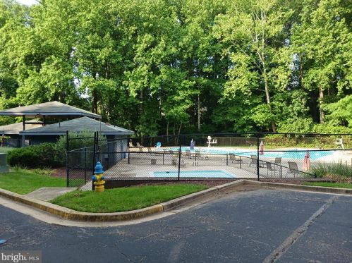 2014 Dundee Rd, Rockville MD exterior