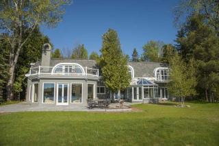 8056 Indian Trl, Charlevoix, MI 49720-8927