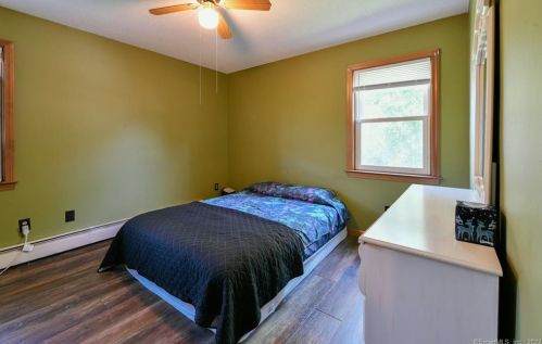 199 Oak Ave, Torrington CT 06790-6824 exterior