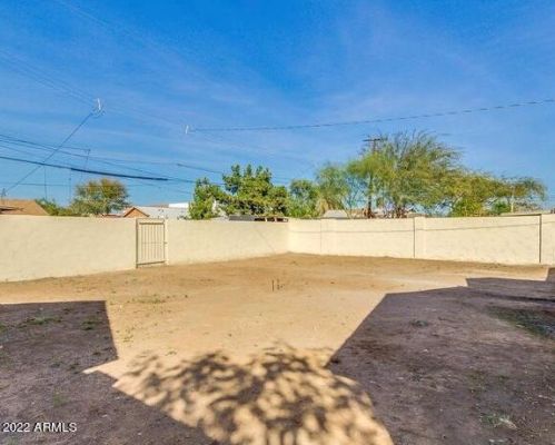 3140 Alvarado Rd, Phoenix AZ 85009-2435 exterior