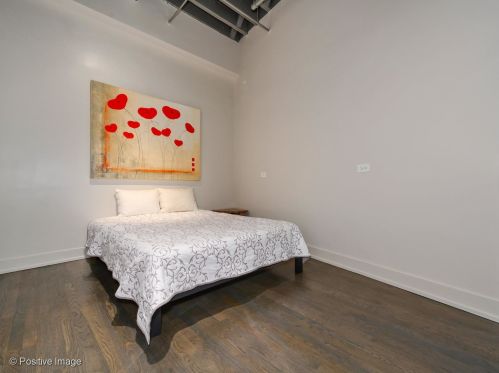 420 Grand Ave, Chicago IL 60612-1144 exterior