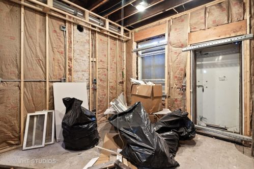 1637 Hamlin Ave, Chicago IL 60655-3914 exterior