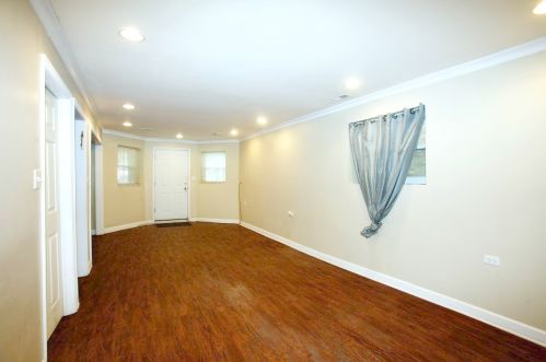 8054 Kimbark Ave, Chicago IL 60637-3720 exterior