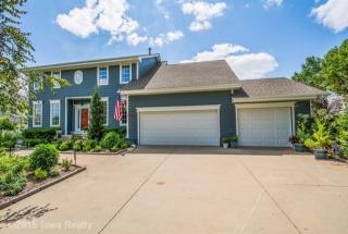 6824 Morningside Cir, Camp Dodge, IA 50131-1237