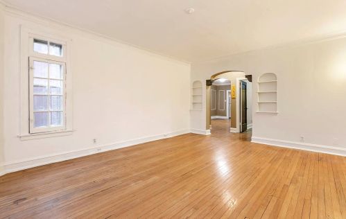 8847 Dante Ave, Chicago IL 60619-7111 exterior