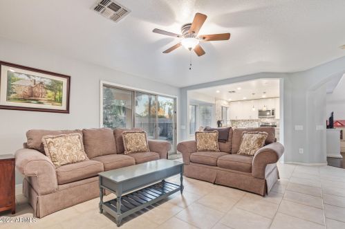 2412 Cielo Grande Ave, Phoenix AZ  85024-7552 exterior