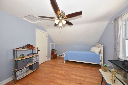 925 98, Milwaukee WI 53214-2634 exterior