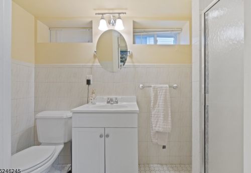 90 Spg Gdn Ave, Nutley NJ 07110-1507 exterior