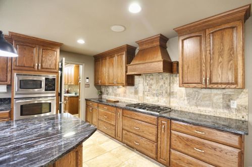 140 Ambleside Ln, Saint Louis MO 63141-7437 exterior