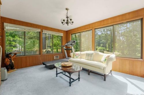 283 Danbury Rd, Ridgefield CT 06877-3214 exterior