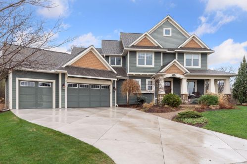 11646 Aster Pl, Saint Paul, MN 55129-6705