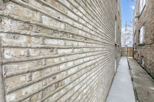 5410 Kimball Ave, Chicago IL  60625-4620 exterior