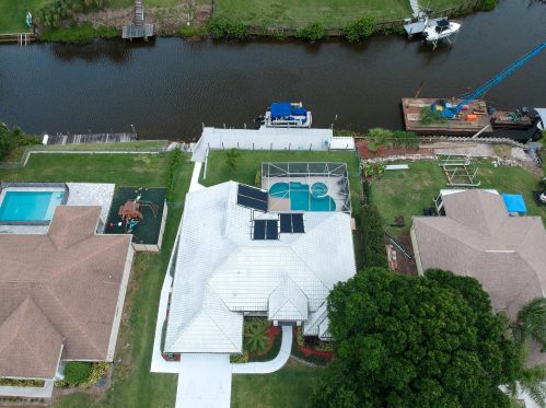 272 Surfside Ave, Fort Pierce FL  34983-1286 exterior