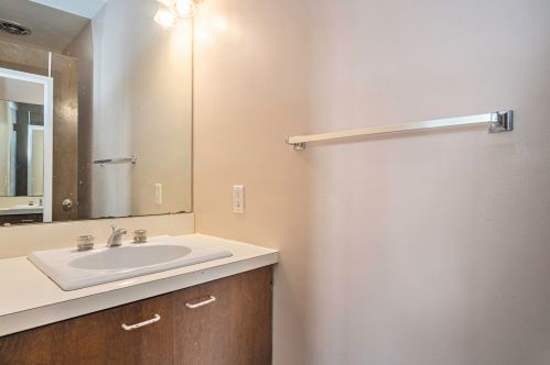 652 Ruddiman Dr, Meskegon MI 49445-2867 exterior