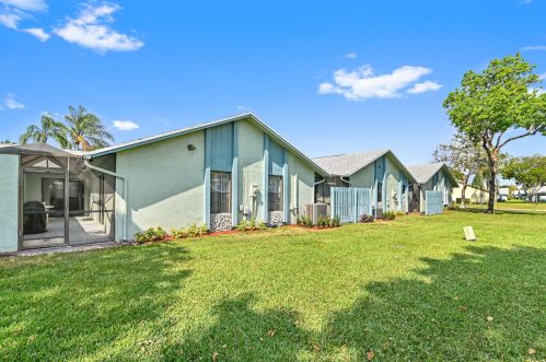 9168 20th St, Boca Raton FL  33428-7758 exterior