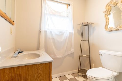 4942 2 Ave, Pittsburgh PA 15207-4600 exterior