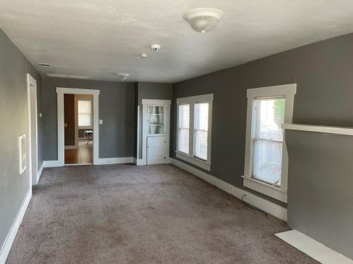 804 Lake Ave, Tampa FL  33603-5010 exterior