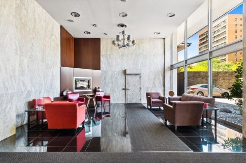 6147 Sheridan Rd, Chicago, IL 60660-4057