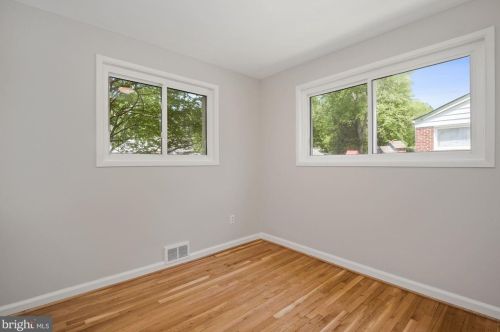 10300 Insley St, Silver Spring MD  20902-4931 exterior