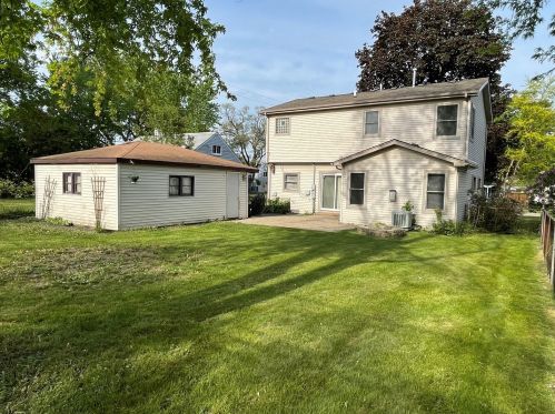 816 Indiana St, Elmhurst, IL 60126-1345