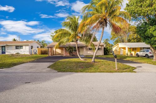 461 3rd Ave, Boynton Beach, FL 33435-3864