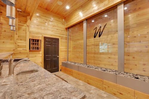 8069 Kenstone Ct, Atlanta GA 30350-4160 exterior