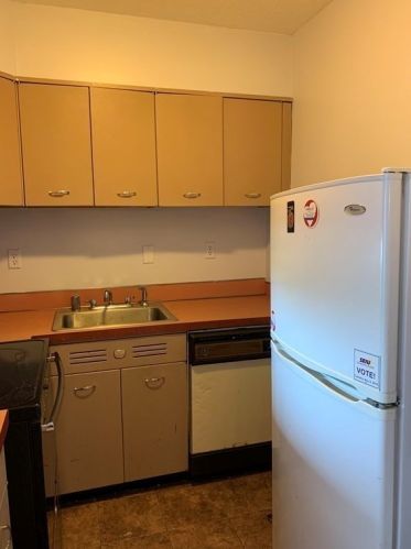 101 Mulberry St, Springfield MA 01105-1418 exterior