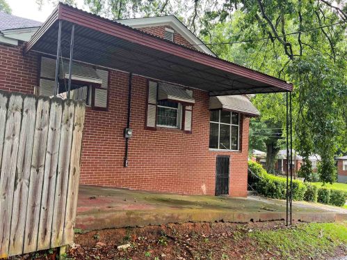 166 Burbank Dr, Atlanta, GA 30314-2555