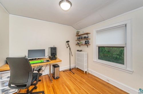 30 Bruce St, Duluth MN 55803-2503 exterior