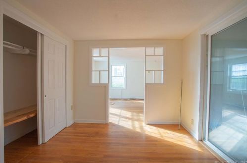 12 Linda Ave, Uncasville CT 06382-1723 exterior