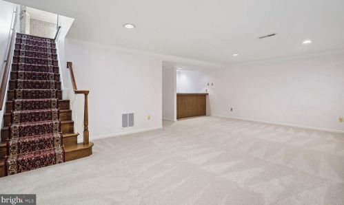 6638 Madison Mclean Dr, Mc Lean VA 22101-2901 exterior