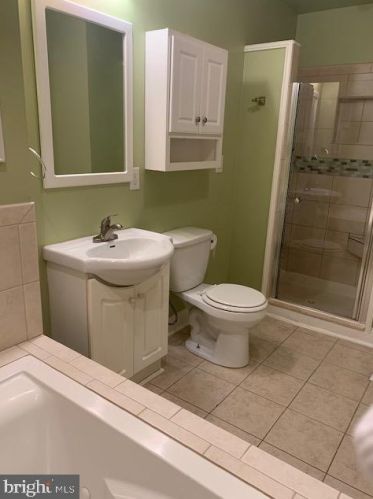 2018 Carpenter St, Philadelphia PA  19146-2617 exterior