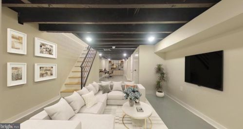 2050 Ellsworth St, Philadelphia PA 19146-2420 exterior