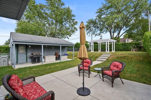 6631 Fremont Pl, Milwaukee, WI 53219-3071