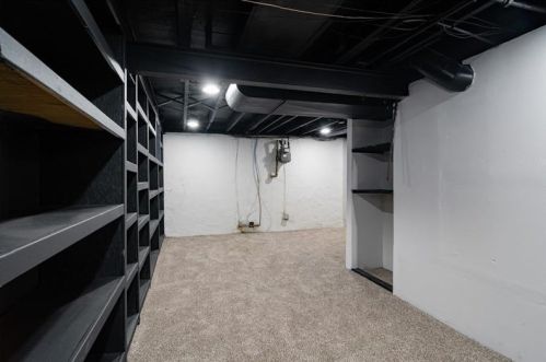 712 Southern Ave, Pittsburgh PA 15235-4166 exterior